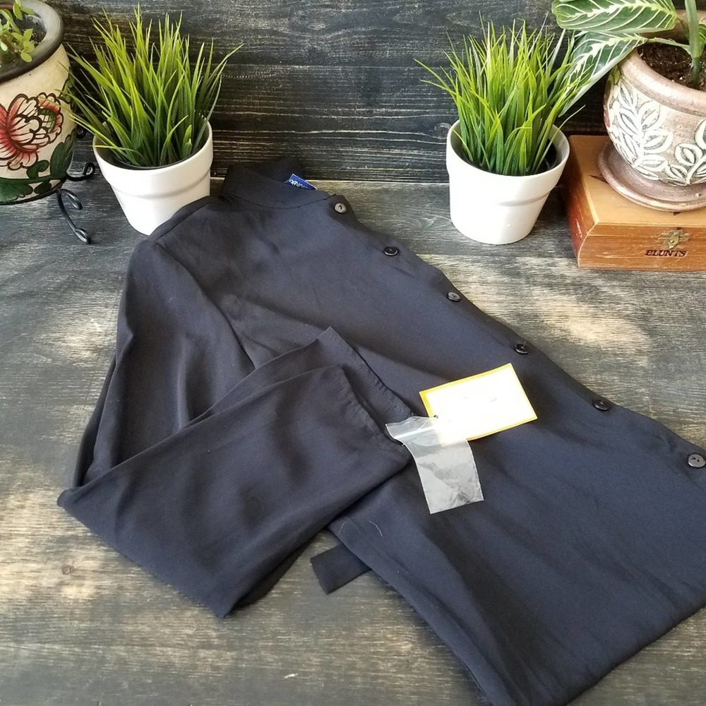 BLACK | HIGH NECK BUTTON -DOWN BLOUSE | SIZE LARGE
